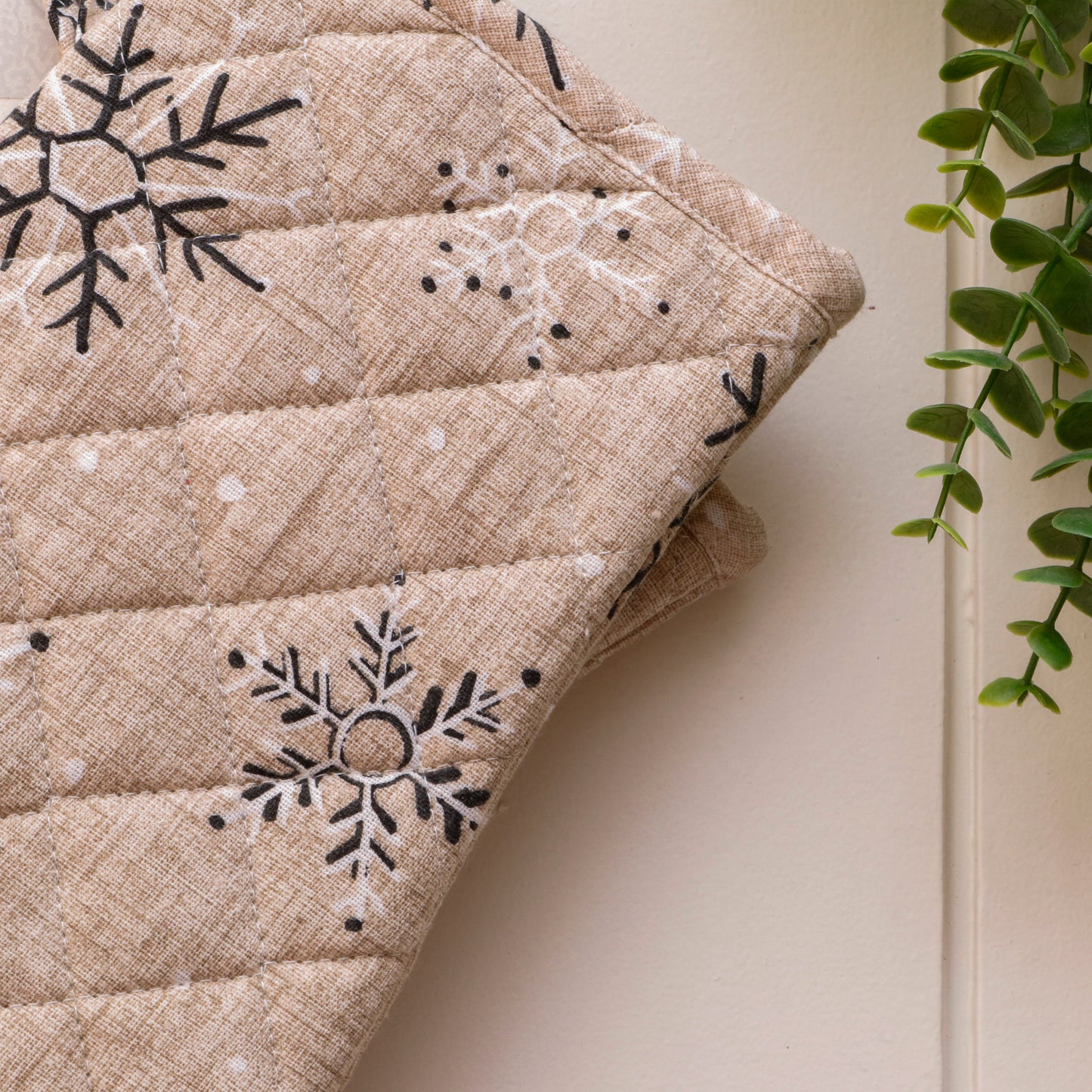 Snowflake Quilted Oven Mittens