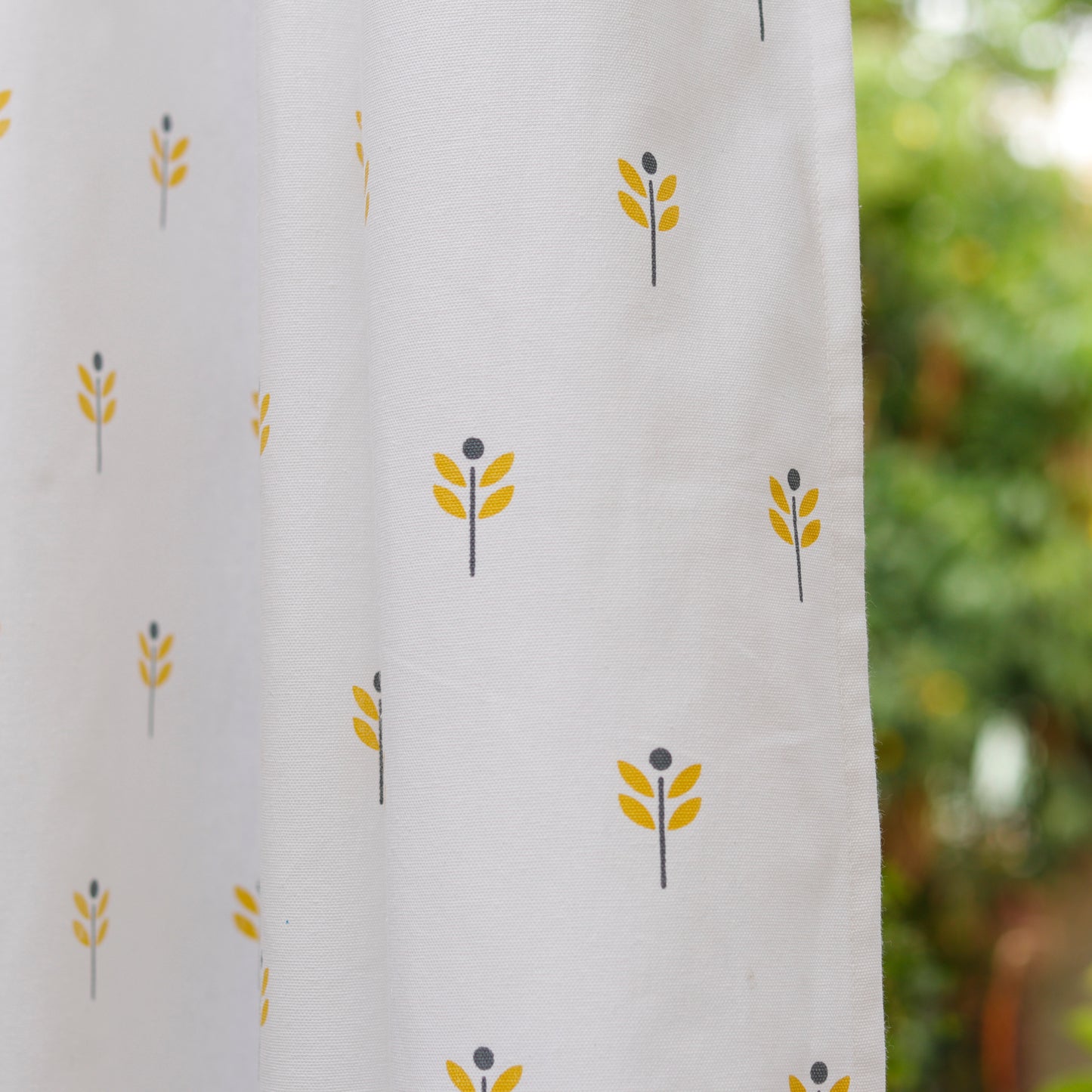 Summer Leaf Burst Curtain