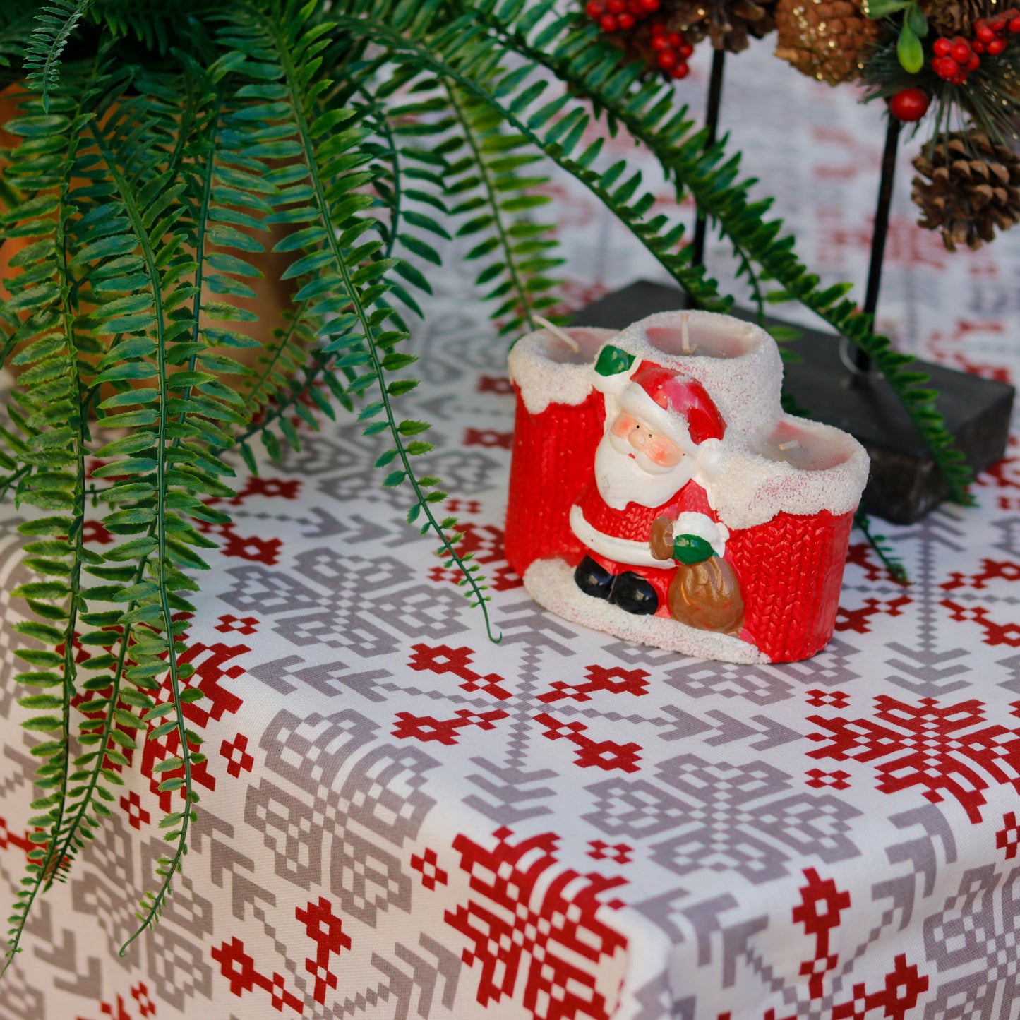 Red & Gray Snowflake Tablecloth (Waterproof)