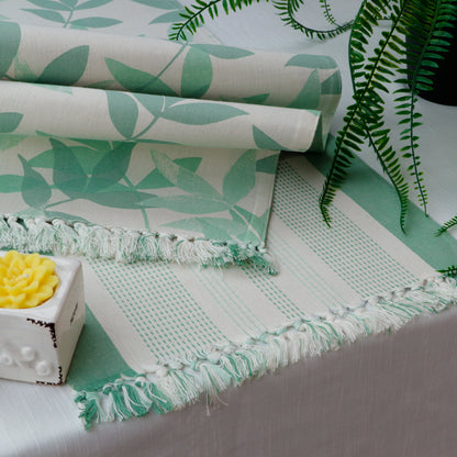 Green Leaf Table Runner