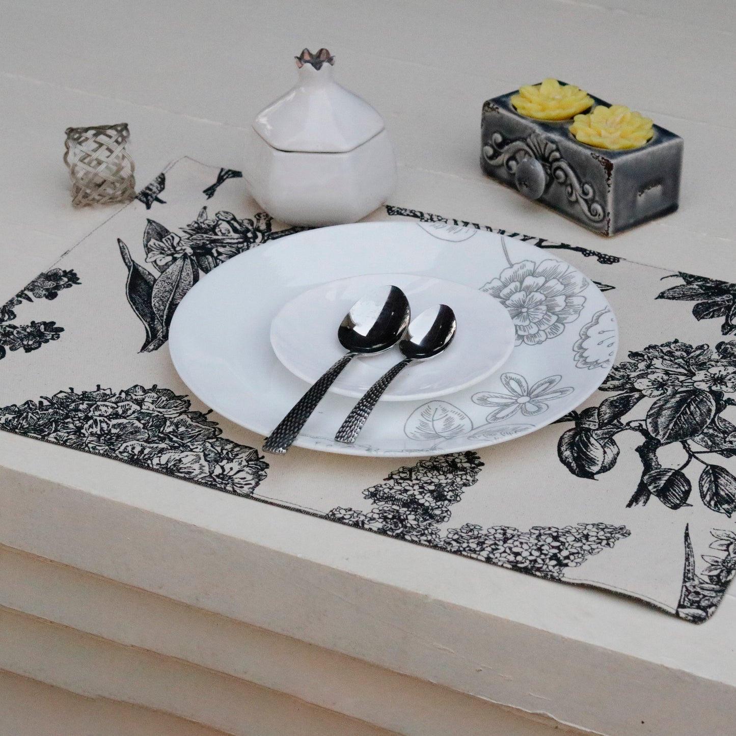 Black Floral Placemats (Set of 6 Placemats)