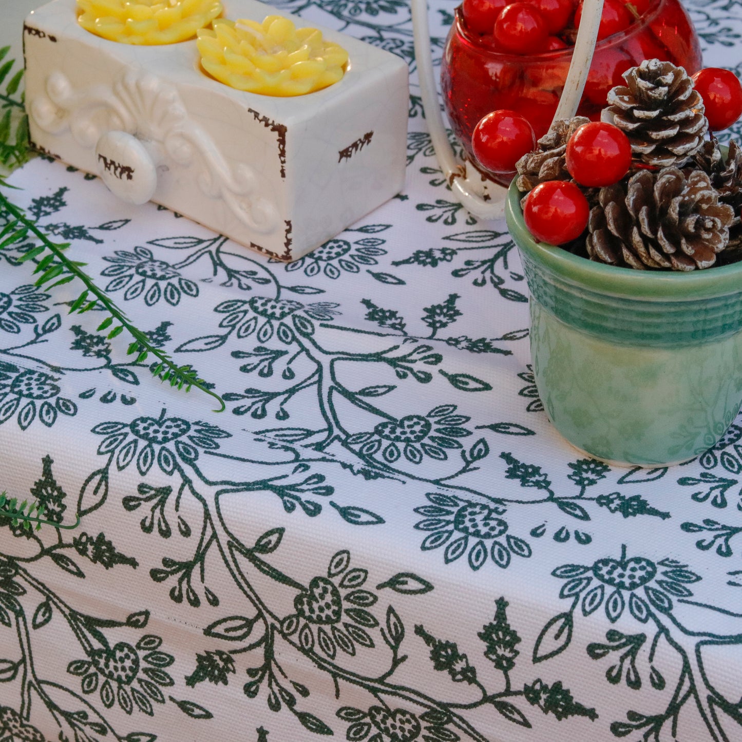 Botanic Bliss Table Runner